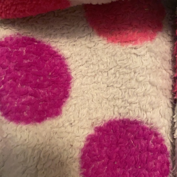 Robe - Picture 2 of 2